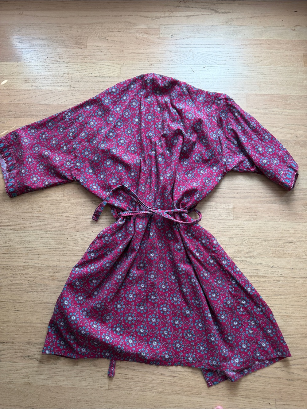 Cost Plus World Market Red Floral Kimono Robe - Picture 3 of 3
